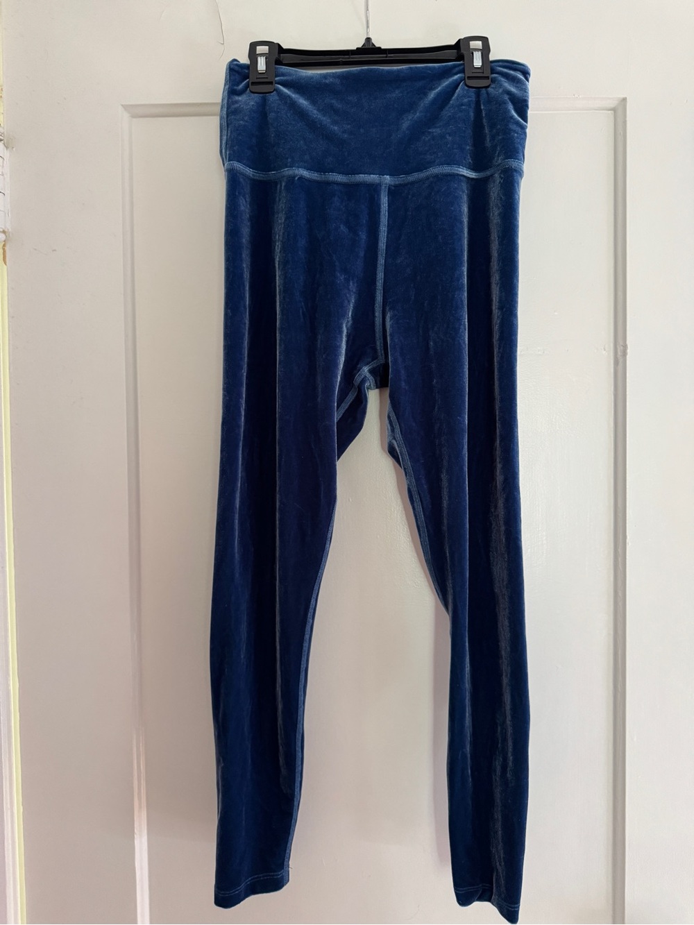 Beyond Yoga Blue Velvet Leggings (L)